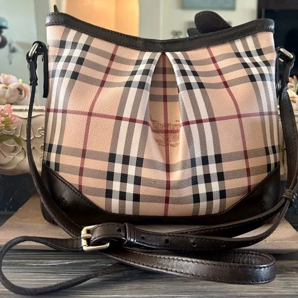 Burberry Haymarket Check Coated Canvas Crossbody Bag Excellent Condition - Picture 14 of 17